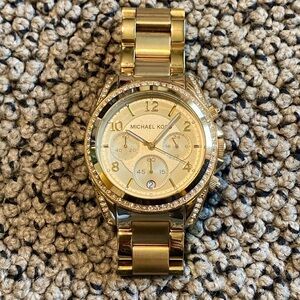 Michael Kors Stainless Steel Gold Watch with Stones in Like New Condition New Authentic Michael Kors Layton chrono Gold Crystals Glytz  main image 4